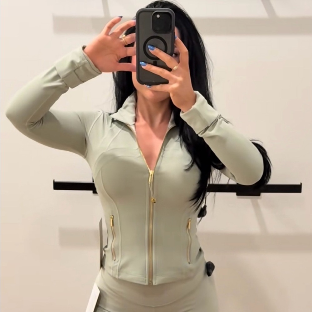 lululemon cropped define jacket in fog green with gold zippers